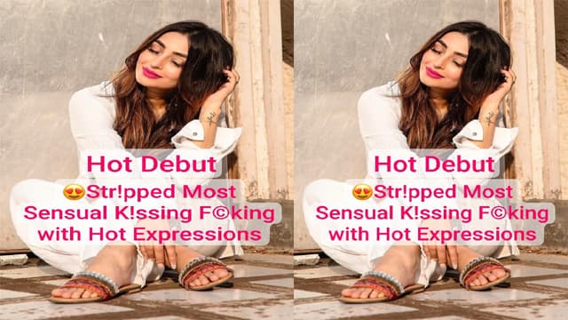 Actress Debut Sensual Pel Hot Expression