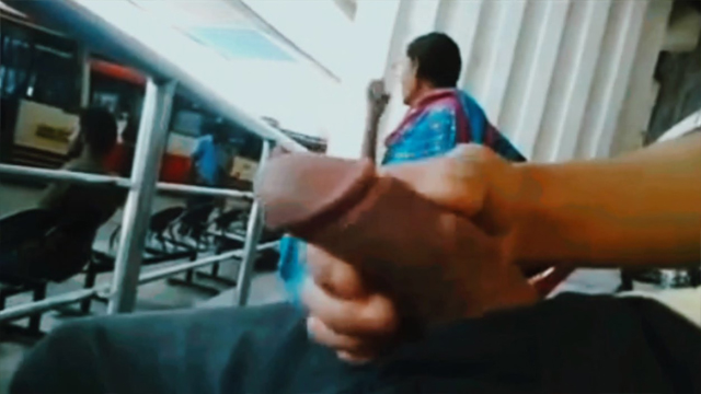 Daring Guy Flash Dick – Infront Of Bass Station Aunty