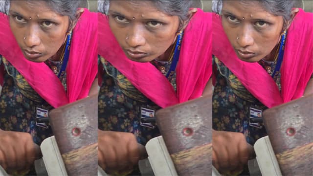 Innocent Tamil Aunty Giving Blowjob Mms Video Free