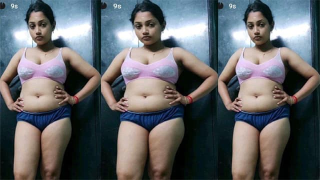Cheater Tamil Wife Showing And Fucking Video
