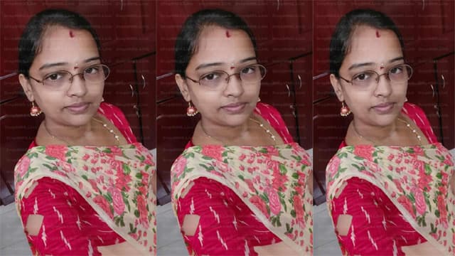 Horny Bhabhi Taking Neighbor Boy In Bathroom MMS