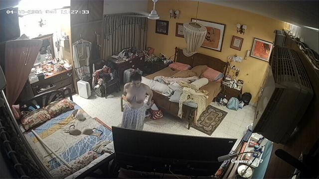Horny Beautiful Bhabhi Changing Dress On CCTV Cam
