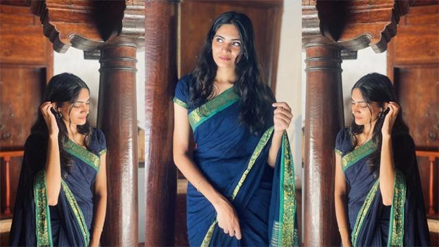 Desi Beautiful Mallu Babe Pressing Boobs And Fingering