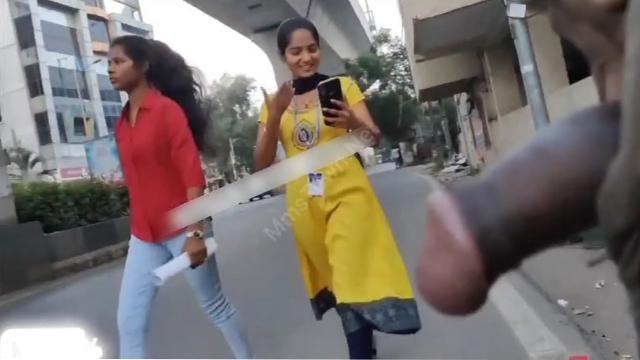 Guy Flash Cock Infront – Of College Girls Leak Videos