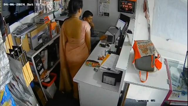 Shop Manager Hot Affair Multiple Married Wives CCTV Leak