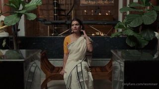 Onlyfans @resminair – Resmi R Nair A Relax Massage Video HD