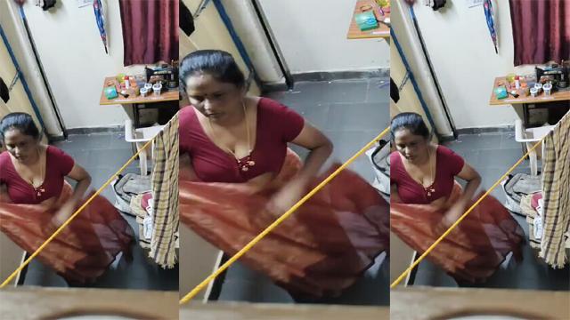Tamil Mom Nude Changing Clothes Secretly Captured